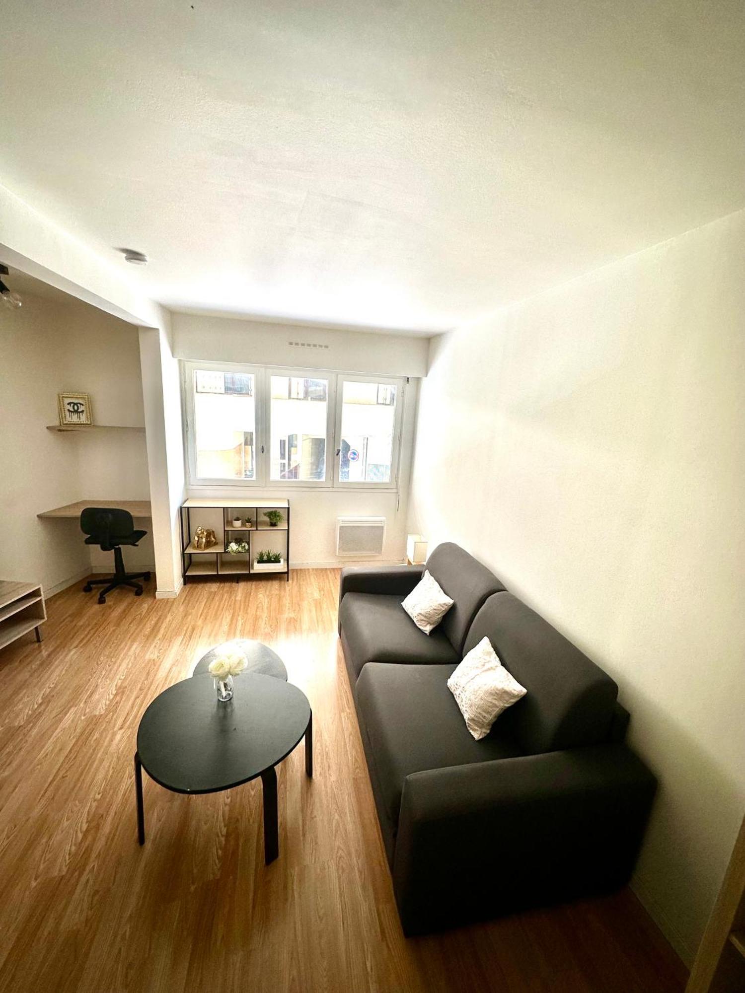 Magnifique Studio Lumineux Et Confortable Au Coeur Du Centre-Ville De Toulon Extérieur photo