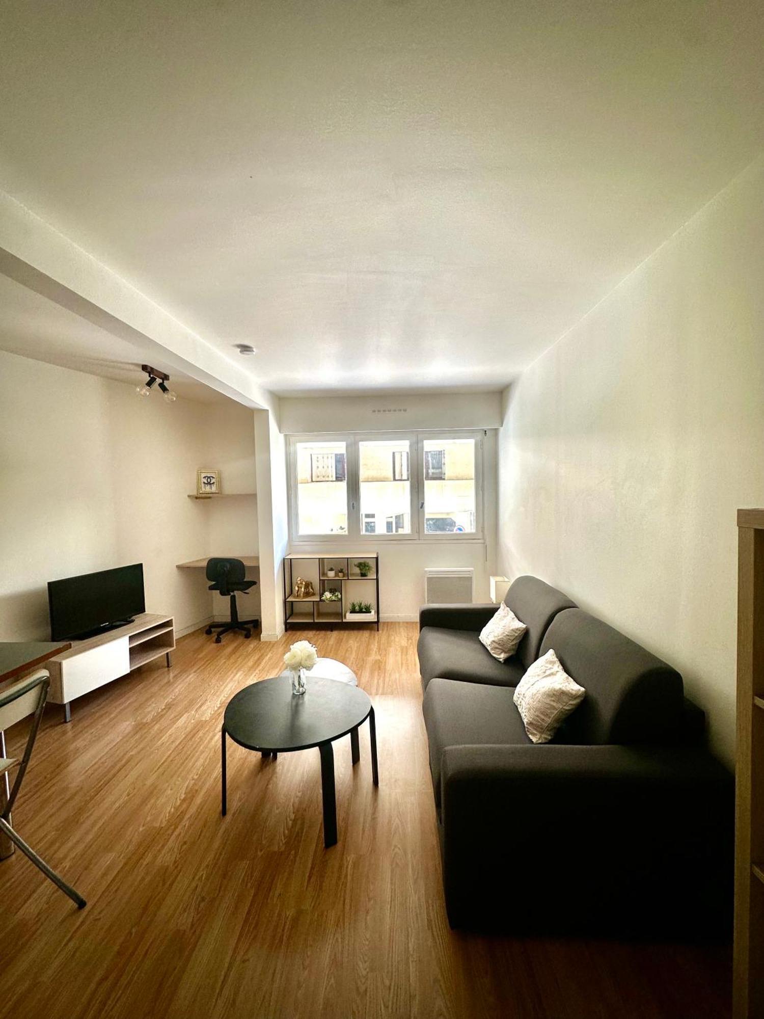Magnifique Studio Lumineux Et Confortable Au Coeur Du Centre-Ville De Toulon Extérieur photo